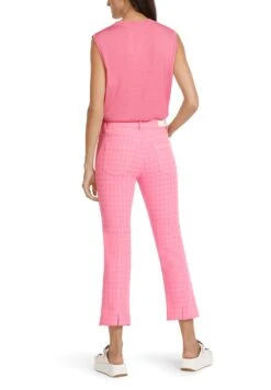 MARC CAIN ColouredRethink Together - Slim Fit Jeans - Bright Pink -Only Mode Winkel 0629bd202662460aa344d7cc0ff00a37