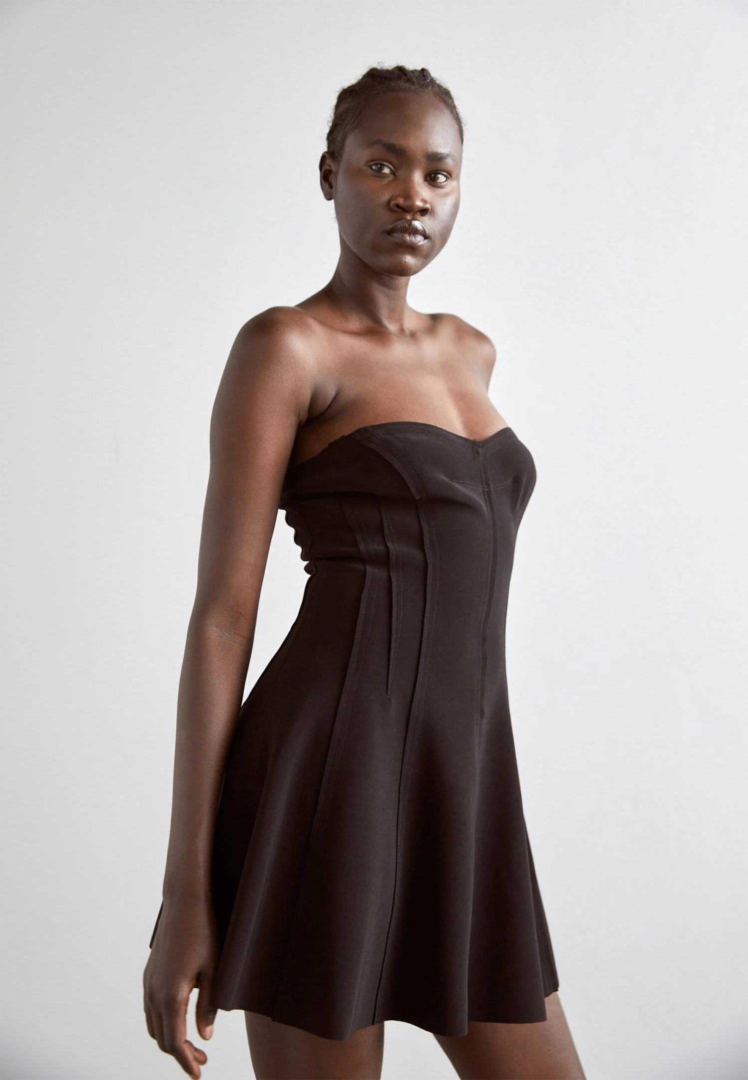 Norma Kamali Strapless Grace Mini Dress - Jerseyjurk - Black 1 Norma Kamali Strapless Grace Mini Dress - Jerseyjurk - Black