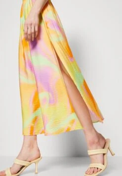 MbyM Nia - Maxirok - Lune 9 MbyM Nia - Maxirok - Lune -Only Mode Winkel 06bf7c1f88734491af1d0314ba431a04