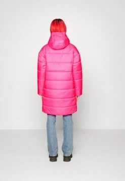 Nike Sportswear Winterjas - Pinksicle/Black -Only Mode Winkel 07ffb1e3ae02463a8bb8b8ee62569c43