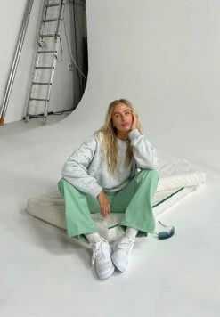 NA-KD Flared Jeans - Mint 7 NA-KD Flared Jeans - Mint -Only Mode Winkel 081d6620fc714878b4c2932801197a1e