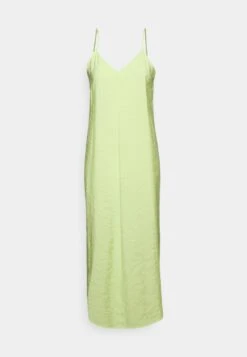 Vero Moda Tall Vmqueeny Calf Singlet Drees - Jurk - Sharp Green -Only Mode Winkel 08ac3220d9e74739a96f0e0912ab2194