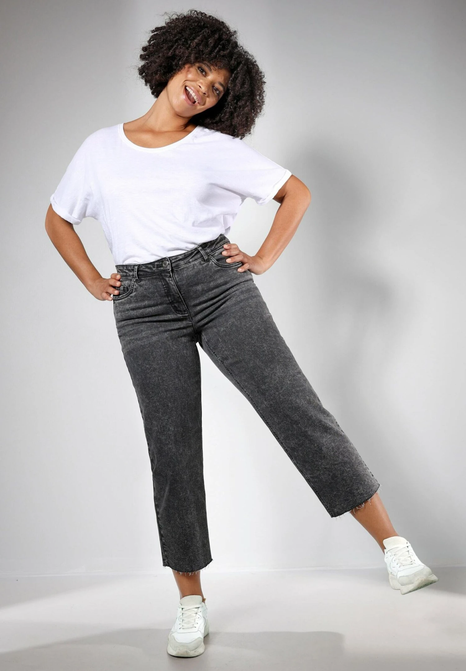 Culotte - Straight Leg Jeans - Schwarz 5 Culotte - Straight Leg Jeans - Schwarz - Afbeelding 5