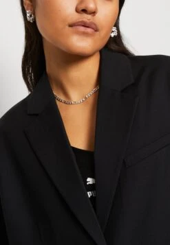 WEEKDAY Eliana Oversized - Halflange Jas - Black -Only Mode Winkel 0b603f5f50c34ed69352d74b116ddd9c