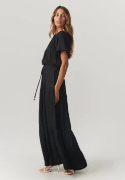 Milly Tiered - Maxi-Jurk - Black -Only Mode Winkel 0b98b704118942afbc79364e52fa0ab9