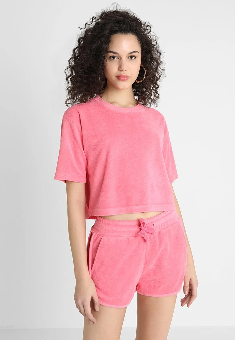 URBAN CLASSICS Ladies Short Towel Tee - T-Shirt Print - Pinkgrapefruit 1 URBAN CLASSICS Ladies Short Towel Tee - T-Shirt Print - Pinkgrapefruit