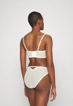 Marks & Spencer Linea- Bikinitop - White Mix -Only Mode Winkel 0d9ec63ab4c442cda02ecddcfb15adb9