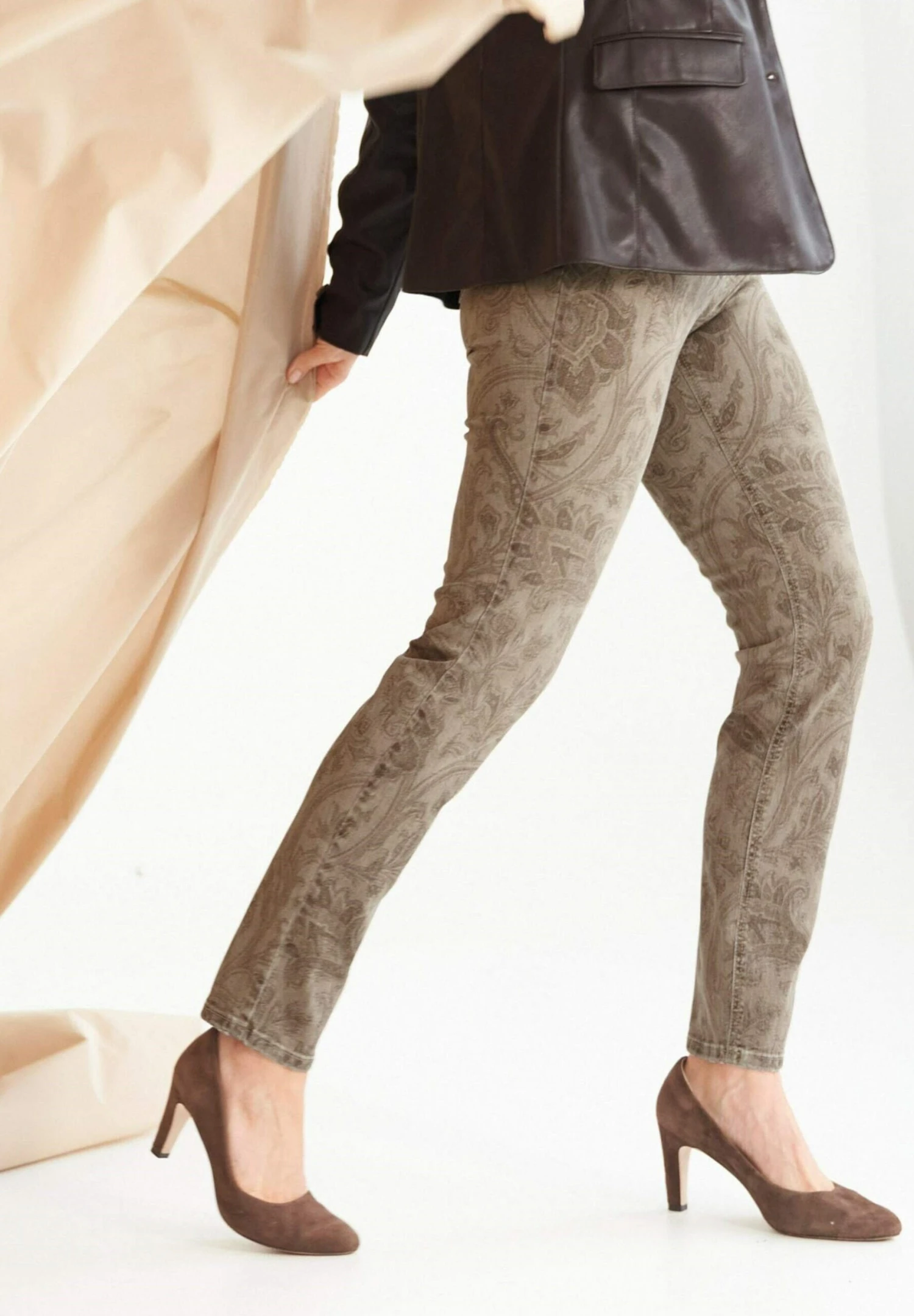 TONI Slim Fit Jeans - Beige 5 TONI Slim Fit Jeans - Beige - Afbeelding 5