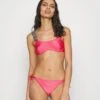 String Side Tie - Bikinibroekje - Pink Flash