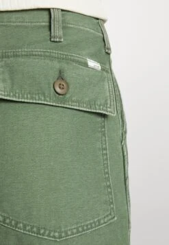 MOTHER The Patch Pocket Private Ankle Fray - Relaxed Fit Jeans - Khaki 11 MOTHER The Patch Pocket Private Ankle Fray - Relaxed Fit Jeans - Khaki -Only Mode Winkel 0f8d9818f4aa485d8f76e0608840c349