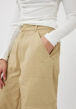 Moves Largo- Cargobroek - Warm Sand 10 Moves Largo- Cargobroek - Warm Sand -Only Mode Winkel 10b8f518225c434984b732355bb571a6