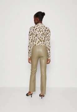 Soaked In Luxury Kaylee Straight Pants - Broek - Vetiver 8 Soaked In Luxury Kaylee Straight Pants - Broek - Vetiver -Only Mode Winkel 114acd0718ed4a74a32b338813a30321