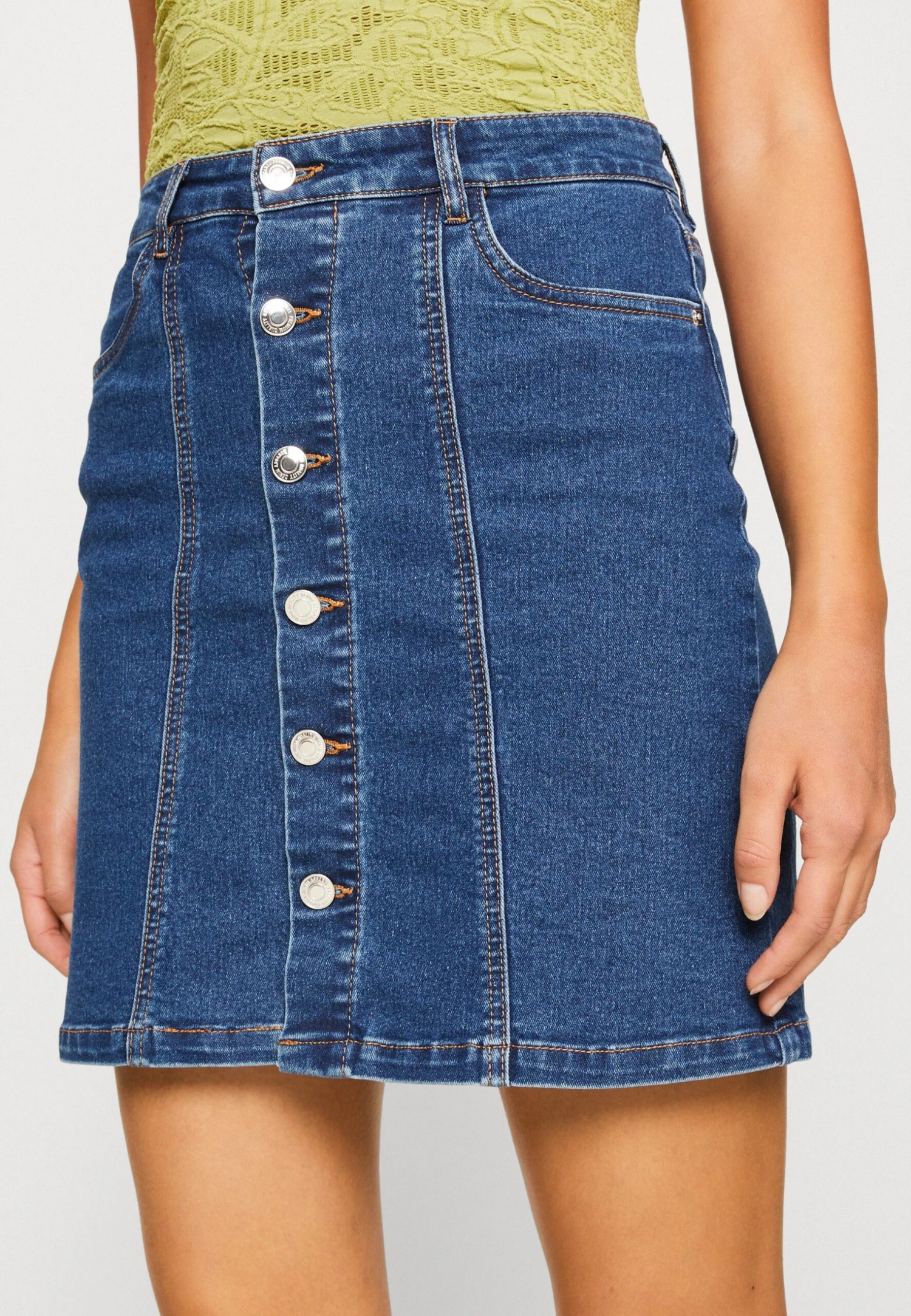 Vero Moda Vmpetra Short Skirt - Jeansrok - Medium Blue Denim 6 Vero Moda Vmpetra Short Skirt - Jeansrok - Medium Blue Denim - Afbeelding 6
