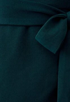 Tussah Michela Midi - Cocktailjurk - Emerald -Only Mode Winkel 11906d7470bb4e8cb2b31ef303c09618