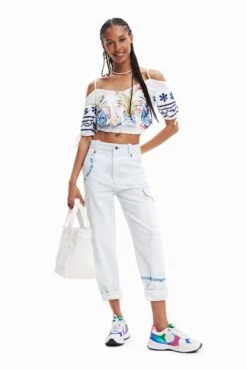 Desigual Blus Vases - Top - White 6 Desigual Blus Vases - Top - White -Only Mode Winkel 11ac5b8bfadf426b9288d0e87e7400b8