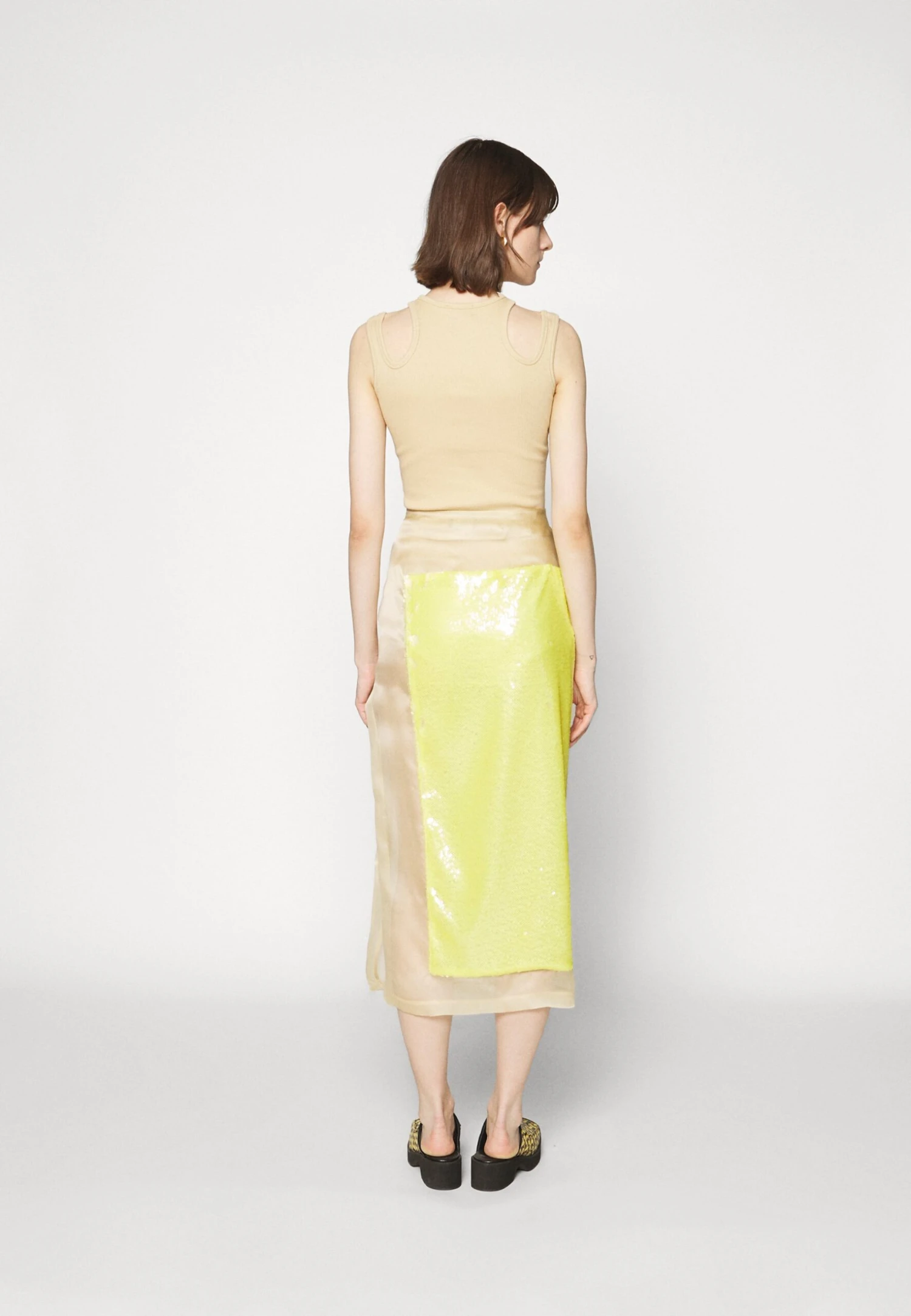 A.W.A.K.E. Mode Skirt With Sequin Detail - Kokerrok - Beigeyellow 5 A.W.A.K.E. Mode Skirt With Sequin Detail - Kokerrok - Beigeyellow - Afbeelding 5