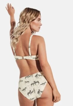 Bikinibroekje - Beige -Only Mode Winkel 11e53db9a4174fb4bffa8b7d7744a0ac