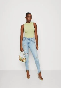 COTTON ON Seamless Kiki Mock Neck Tank - Top - Soft Khaki -Only Mode Winkel 128174cd89704321bb17513fe25cfb16