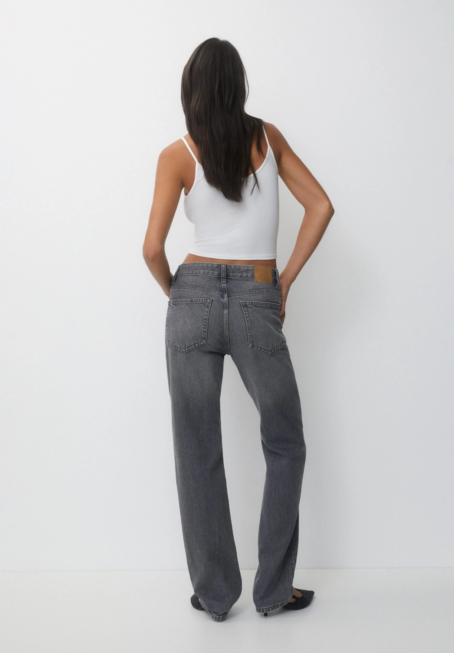 PULL & BEAR Mid Waist- Straight Leg Jeans - Grey 3 PULL & BEAR Mid Waist- Straight Leg Jeans - Grey - Afbeelding 3