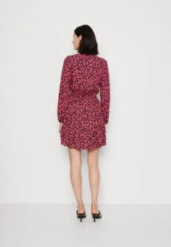 Marks & Spencer Ruffle Waist Mini - Blousejurk - Pink Mix 8 Marks & Spencer Ruffle Waist Mini - Blousejurk - Pink Mix -Only Mode Winkel 160085a9396d4fd5bbfccf014d3430d9