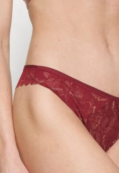 ETAM Tabby - String - Burgundy 9 ETAM Tabby - String - Burgundy -Only Mode Winkel 172157ad8de54bd384c765cfc29a178a