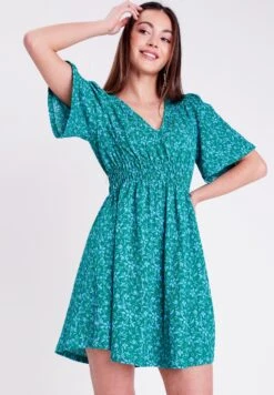 Gesmoktes Patinen - Jurk - Vert -Only Mode Winkel 18957db9ff3e4914be8084639e816eeb