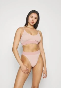 Sloggi Ever Infused Aloe Bralette - Bustier - Foggy Mauve -Only Mode Winkel 18d681c56f3344378224ff298521cc1c