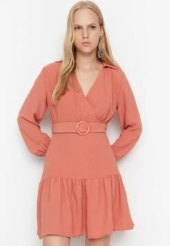 Trendyol Jurk - Brown