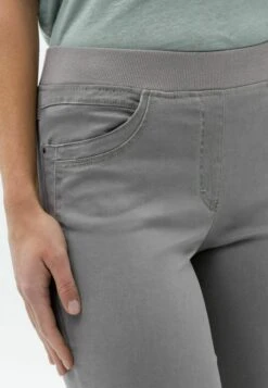 BRAX Style Pamina Fun - Broek - Taupe -Only Mode Winkel 1e74c7761edd423684dc6c8d853a8bc5