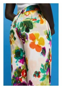 ESPRIT Service - Broek - Green -Only Mode Winkel 1ef54cd4741a418b8f564319323d0e01