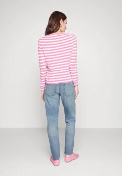 DRYKORN Like - Relaxed Fit Jeans - Blue 7 DRYKORN Like - Relaxed Fit Jeans - Blue -Only Mode Winkel 1f6b83530c3242dc8cfc243c8e923319