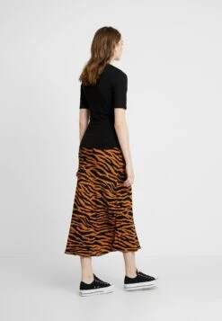 B.young Bypamila Tshirt - T-Shirt Basic - Black -Only Mode Winkel 1fce0c13ed3b4d0f94f1d73a07bd2015