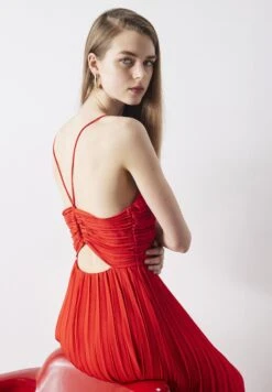 Ipekyol Regular Fit Pleated Strappy - Jurk - Red 10 Ipekyol Regular Fit Pleated Strappy - Jurk - Red -Only Mode Winkel 216f2eb5a02247a690fb648f5a2c0329