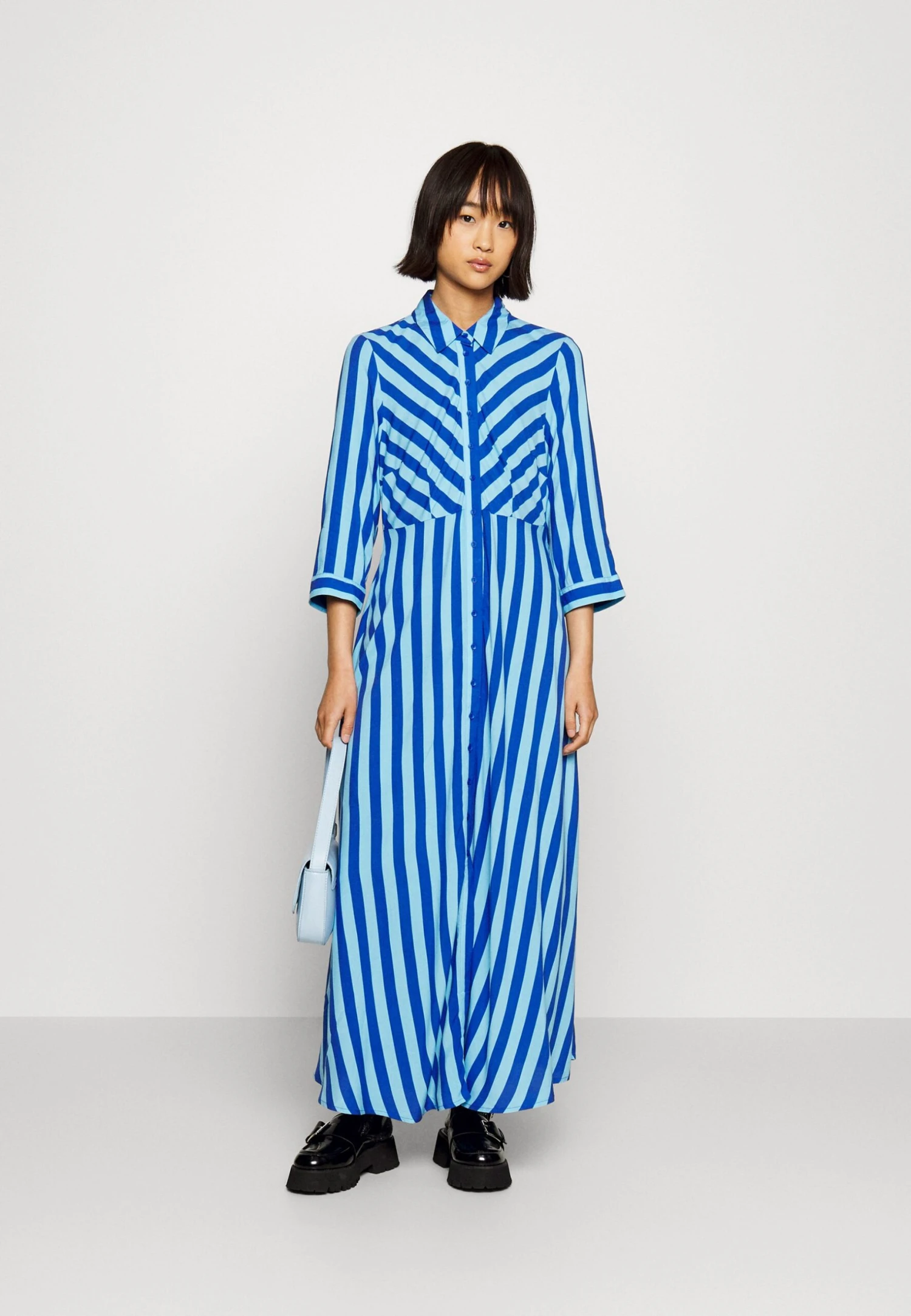 Yassavanna Long Shirt Dress- Maxi-Jurk - Alaskan Blue 2 Yassavanna Long Shirt Dress- Maxi-Jurk - Alaskan Blue - Afbeelding 2