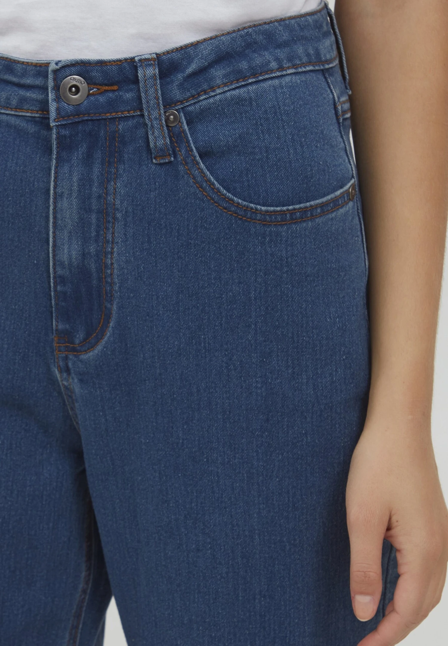 OXMO Oxanne - Straight Leg Jeans - Mid Blue Denim 4 OXMO Oxanne - Straight Leg Jeans - Mid Blue Denim - Afbeelding 4