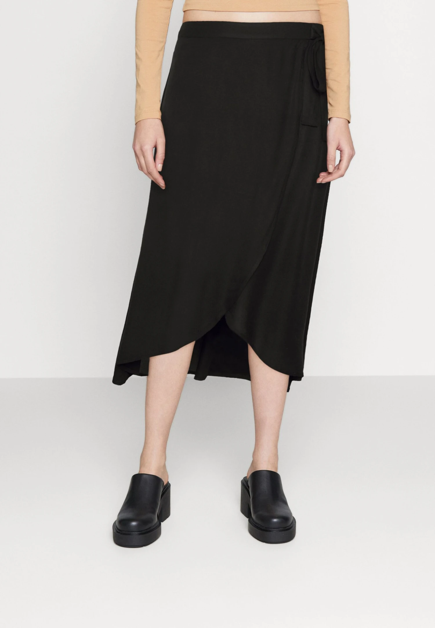 Pieces Pctala Wrap Skirt - Wikkelrok - Black 1 Pieces Pctala Wrap Skirt - Wikkelrok - Black
