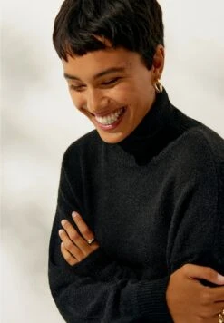 Sabina - Gebreide Jurk - Schwarz 10 Sabina - Gebreide Jurk - Schwarz -Only Mode Winkel 274343fc0ff849f39d53d1109d9bd93d