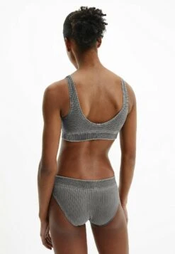 Bralette - Bikinitop - Pvh Black -Only Mode Winkel 2830ac8624654397886cd184ec268240