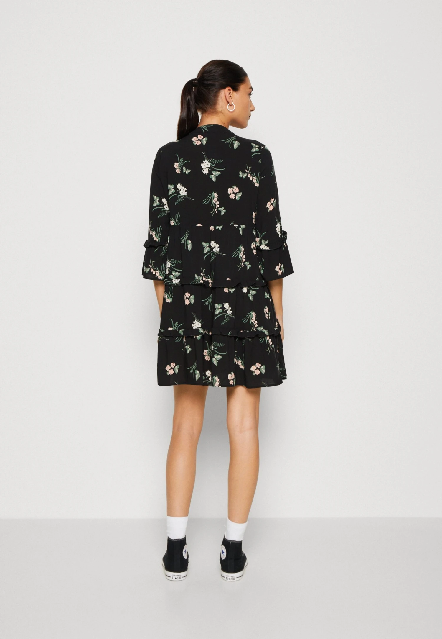 Vero Moda Vmeasy Short Dress- Jurk - Black/Ann 3 Vero Moda Vmeasy Short Dress- Jurk - Black/Ann - Afbeelding 3