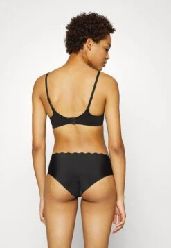 Maidenform Pure Comfort Semi Embellished Lift Wireless - Push-Up Bh - Black 7 Maidenform Pure Comfort Semi Embellished Lift Wireless - Push-Up Bh - Black -Only Mode Winkel 28ddf23220704b27b07ce6919f6fcc2d