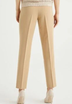 WE FASHION Slim Fit - Chino - Beige 7 WE FASHION Slim Fit - Chino - Beige -Only Mode Winkel 29ec93eff0a9453ea428c7f3448a82bb