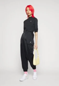 Jordan Flight Pant - Broek - Black/White -Only Mode Winkel 2c13be01097f46a2ba49d966bb2eef15