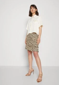 Vila Vicelina Apa Hw Su Pb - Plooirok - Sandshell/Black 9 Vila Vicelina Apa Hw Su Pb - Plooirok - Sandshell/Black -Only Mode Winkel 2c9d3701daf7455e9b4811b807052819