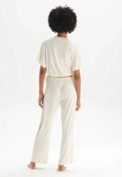 Lace Detailed - Broek - Ecru 13 Lace Detailed - Broek - Ecru -Only Mode Winkel 2d5974e59ded48df903e52eef7a66c43