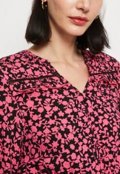 Marks & Spencer Ruffle Waist Mini - Blousejurk - Pink Mix 11 Marks & Spencer Ruffle Waist Mini - Blousejurk - Pink Mix -Only Mode Winkel 2d8a53bc642046b5a3d62ec78b52fa68