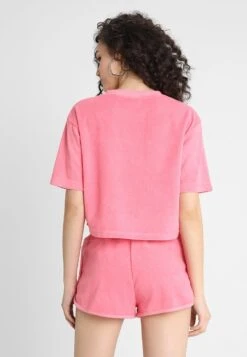 URBAN CLASSICS Ladies Short Towel Tee - T-Shirt Print - Pinkgrapefruit 7 URBAN CLASSICS Ladies Short Towel Tee - T-Shirt Print - Pinkgrapefruit -Only Mode Winkel 2ed8b3e2577e451f9ea7b64206a18c75