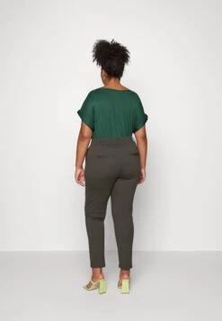 ONLY CARMAKOMA Cargoldtrash Classic- Broek - Peat -Only Mode Winkel 2fe382cbe4774cf2a9e11c919f5ae70d