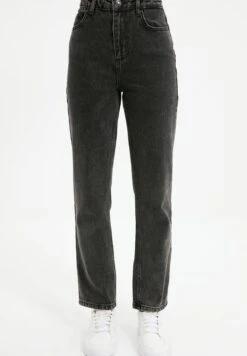 Trendyol Straight Leg Jeans - Black