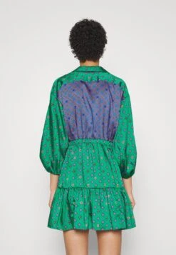 Sandro Robe - Blousejurk - Vert 10 Sandro Robe - Blousejurk - Vert -Only Mode Winkel 30f5bd3c45cf4c5596d064941be7eaee