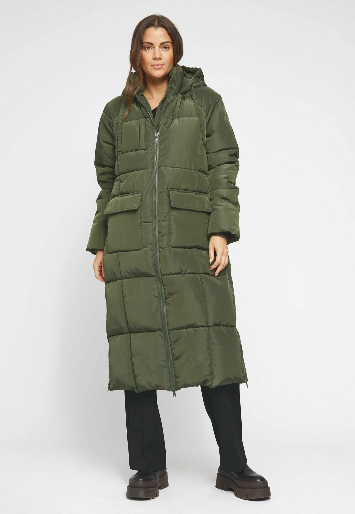 MbyM Cabrini- Winterjas - Climbing Ivy 1 MbyM Cabrini- Winterjas - Climbing Ivy